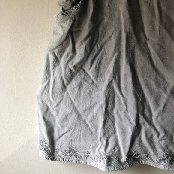 Gorgeous detailed dress - Picture 5 of 11